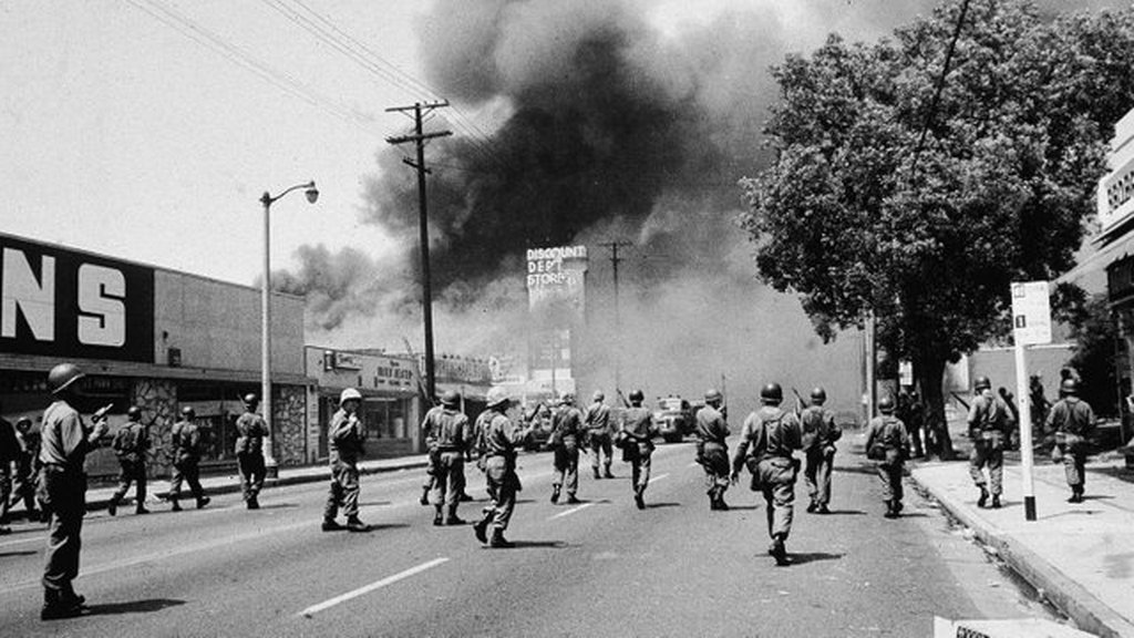 1965_augusztus_national_guardsmen_marching_through_watts_los_angeles_during_the_riot.jpg