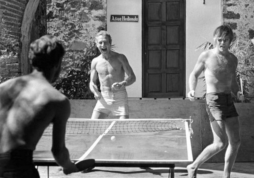 1968_robert_redford_and_paul_newman_playing_ping_pong_while_filming_butch_cassidy_and_the_sundance_kid.jpg