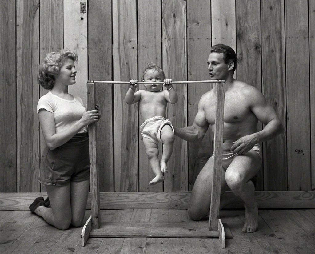 1947_bodybuilder_gene_jantzen_with_wife_pat_and_11-month-old_son_kent_photo_by_stanley_kubrick1.jpg