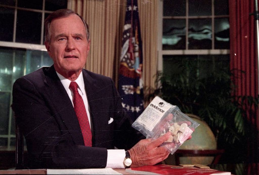 1989_in_his_first_televised_address_president_george_bush_holds_up_a_bag_of_crack_seized_across_the_street_from_the_white_house.jpg