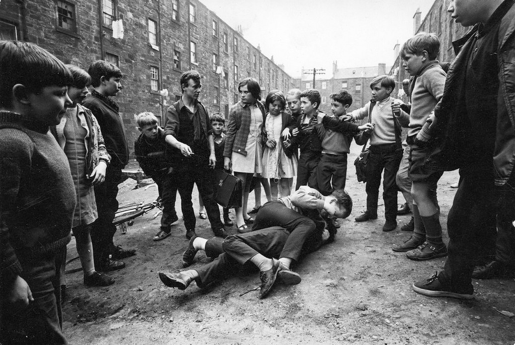 1968_street_fighting_in_the_gorbals_in_glasgow.jpeg