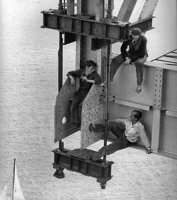 1955_auckland-harbour-bridge-workers.jpg