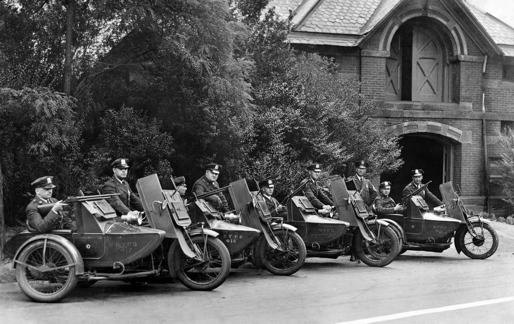 1931_sharpshooters_with_shotguns_as_a_motorcycle_patrol_in_central_park.jpg