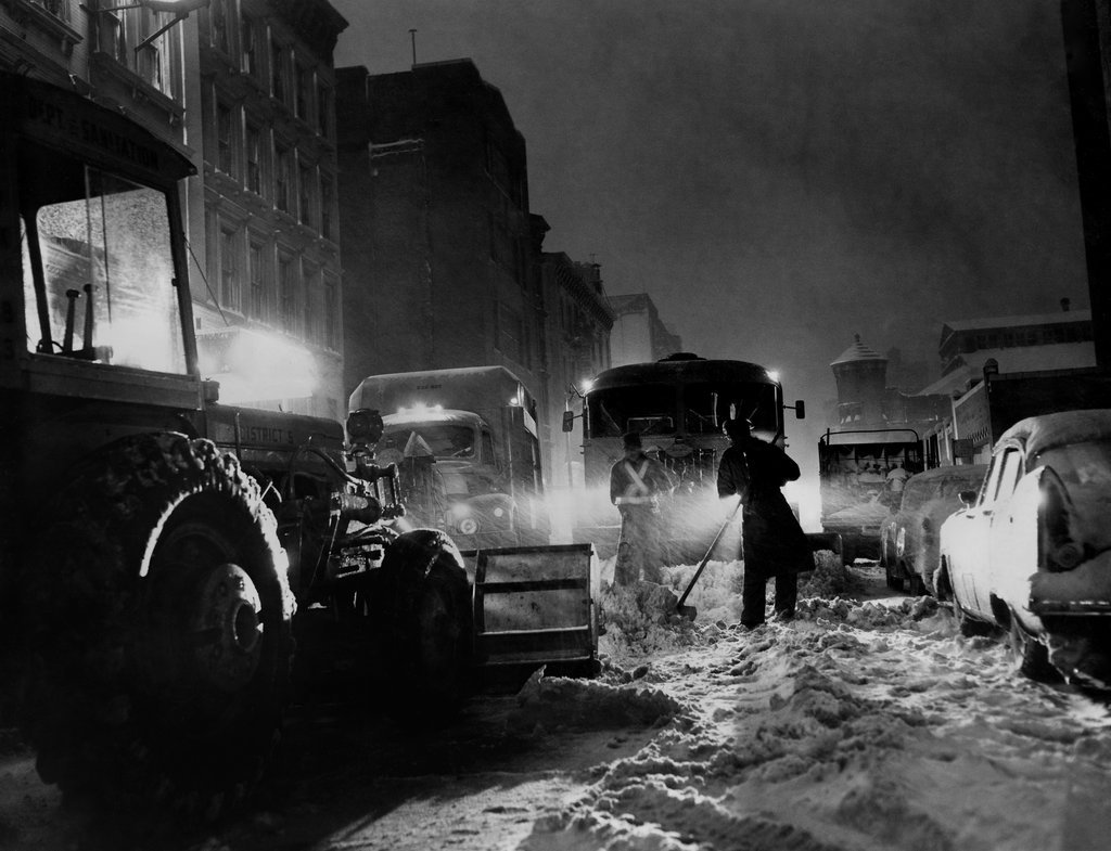 1957_heavy_early_snowfall_wreaked_havoc_and_three_people_were_killed.jpg