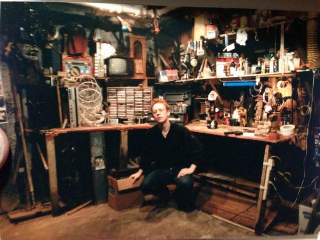 1986_adam_savage_from_mythbusters_in_his_workshop.jpg