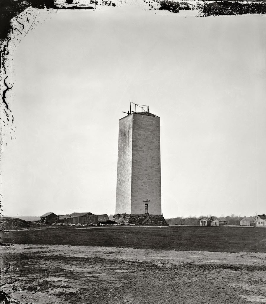 1857-1875. A Washington Monument építése csaknem két évtizedig szünetelt pénzhiány miatt..jpg