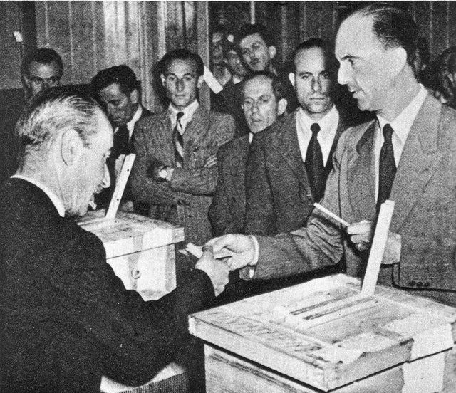 1946_umberto_ii_king_of_italy_on_the_right_casting_his_vote_during_the_referendum_on_the_abolition_of_monarchy.jpg