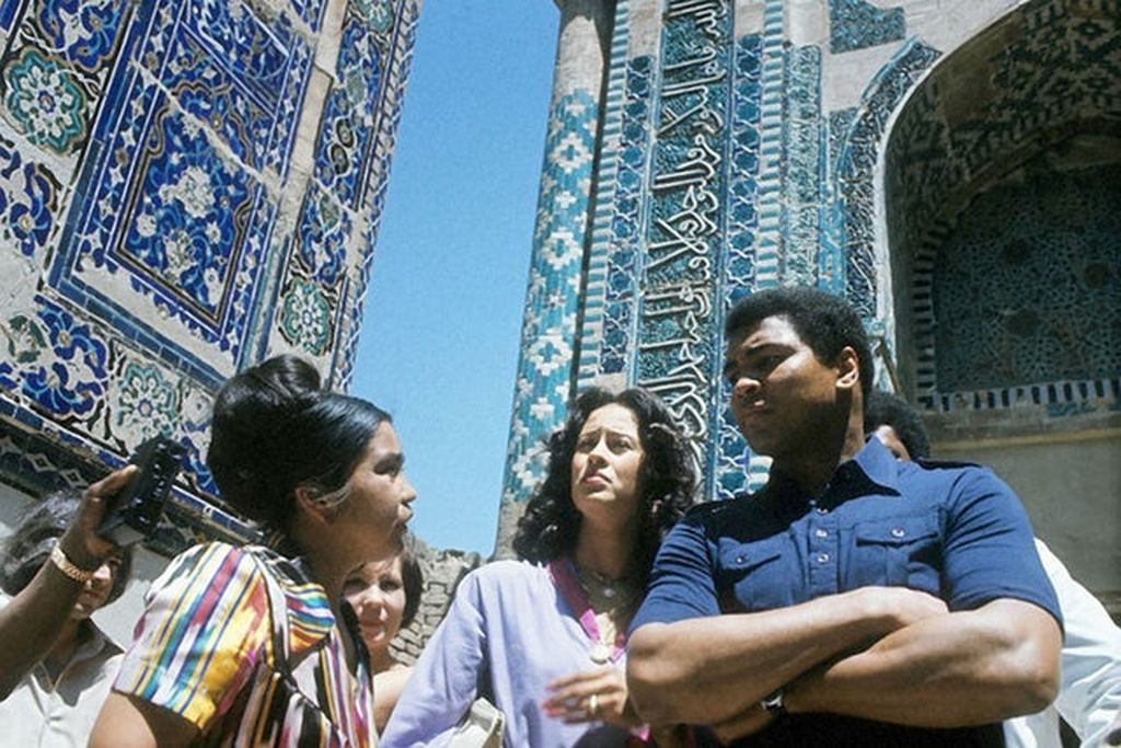 1978_muhammad_ali_in_samarkand_uzbek_ssr_ussr.jpg