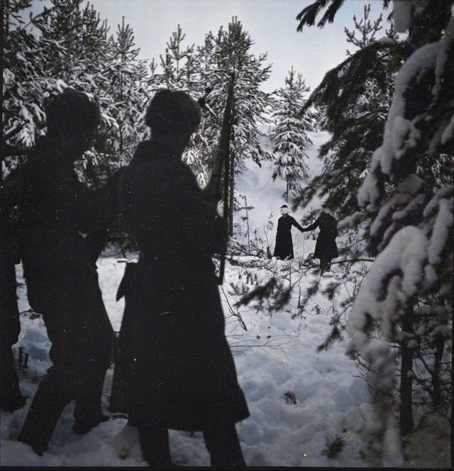 1941_execution_of_two_soviet_spies_in_povenets_karelia.jpg