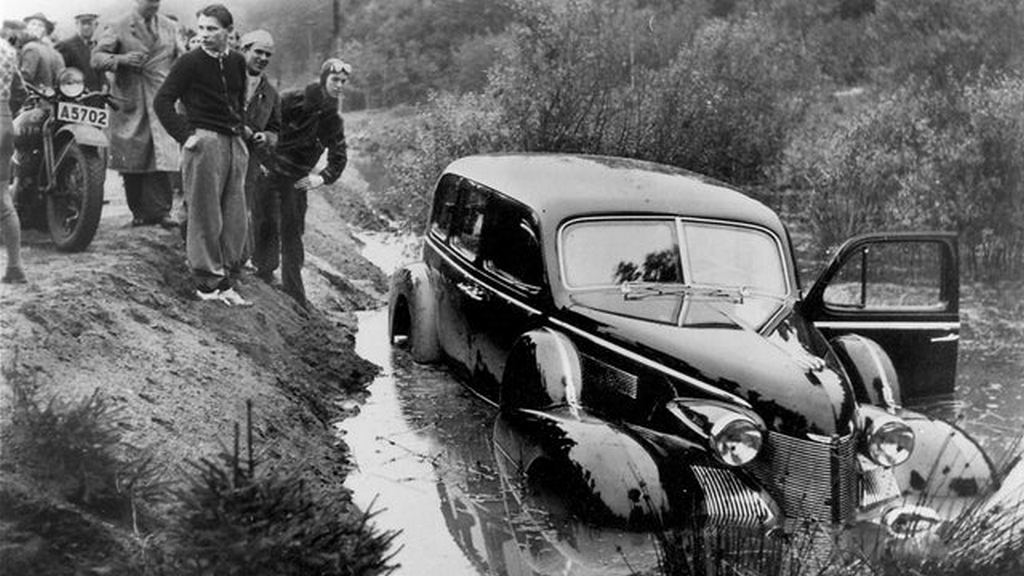 1946_gustaf_v_the_king_of_sweden_in_a_car_accident.jpg