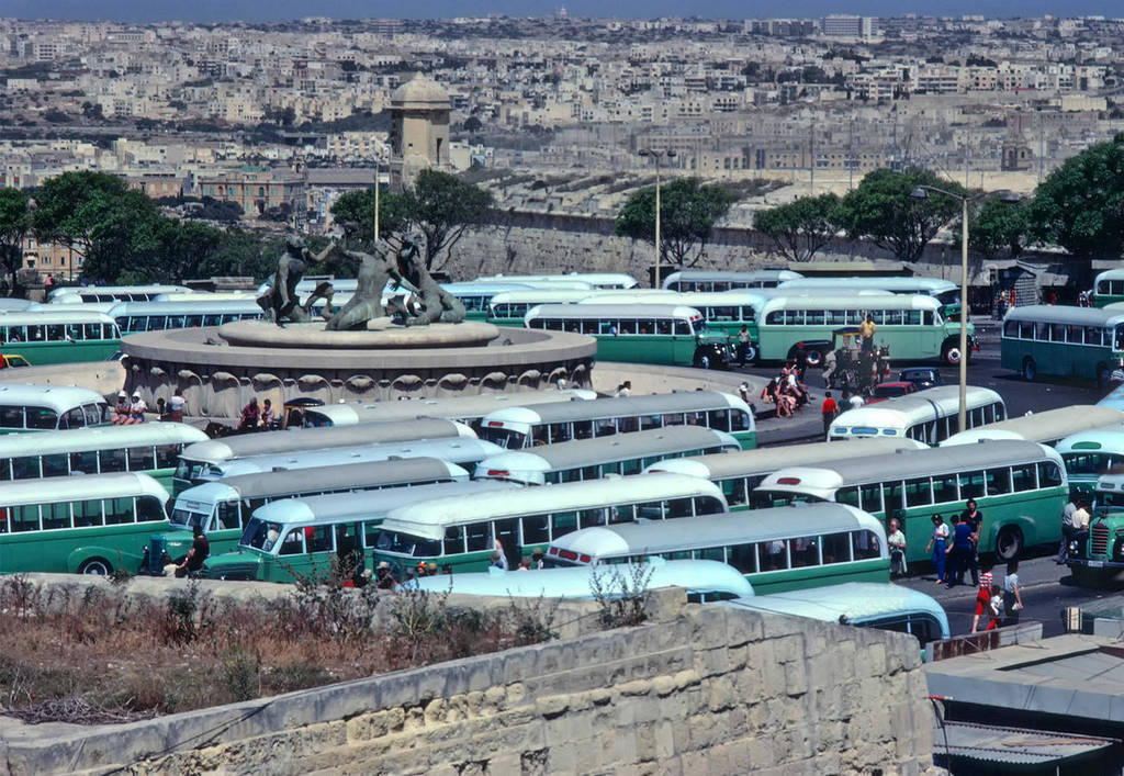 1975_korul_main_bus_terminus_in_valletta_malta_cr.jpg