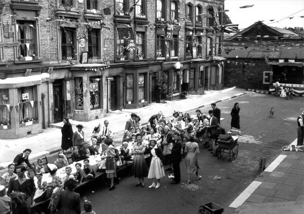 1953_street_party_at_rillington_place_in_london.jpg