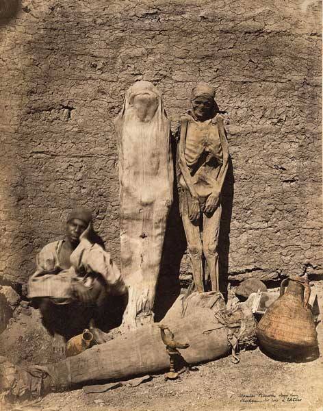 1878. Egyiptom. Múmiát tessék!.jpg