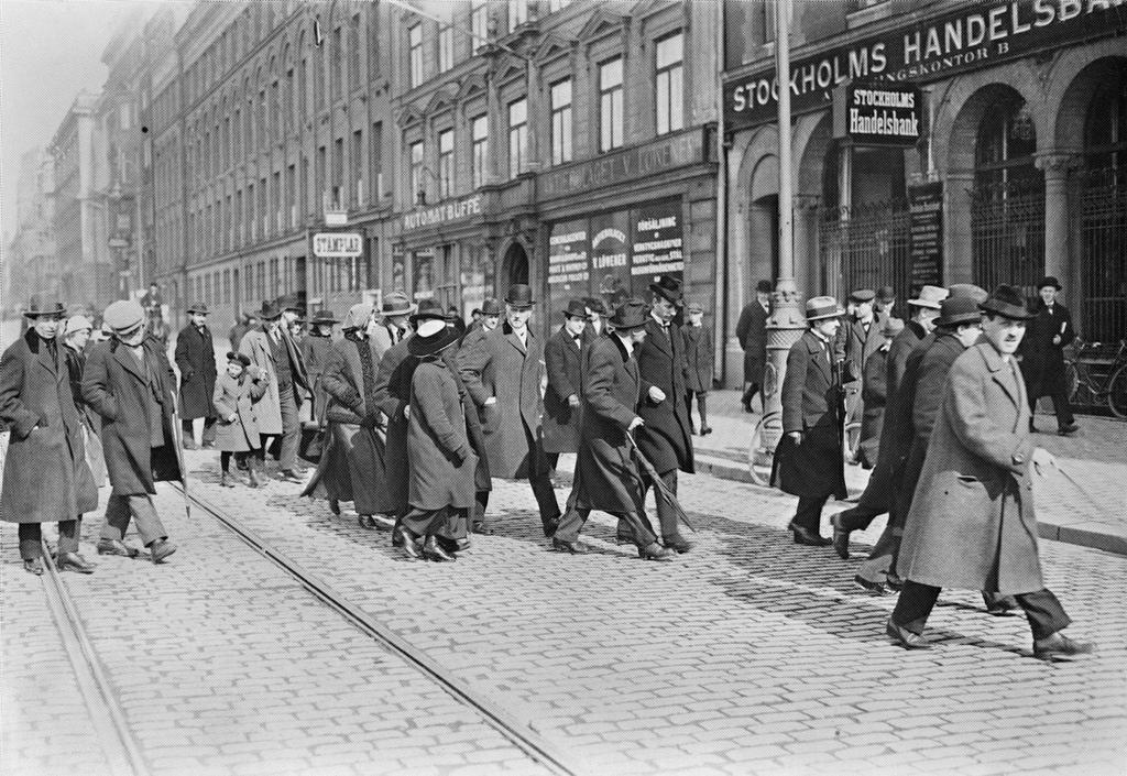 1917_aprilis_lenin_in_stockholm_sweden_during_his_transit_to_russia.jpg