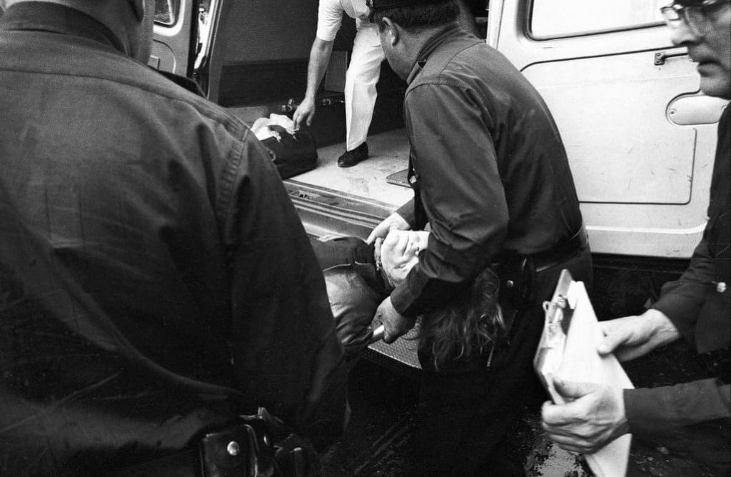 1968_andy_warhol_being_carried_to_an_ambulance_unconscious_after_being_shot_by_valerie_solanas_in_an_assassination_attempt.jpg