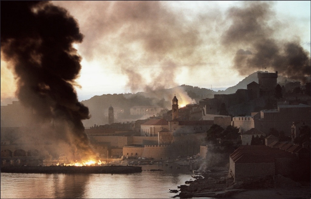 1991_the_croatian_town_of_dubrovnik_burns_after_bombardment_from_the_yugoslav_navy.jpg