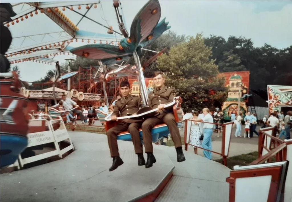 1985_soviet_soldiers_stationed_in_east_germany_having_some_fun_at_an_amusement_park_in_east_berlin_while_they_re_off-duty.jpg