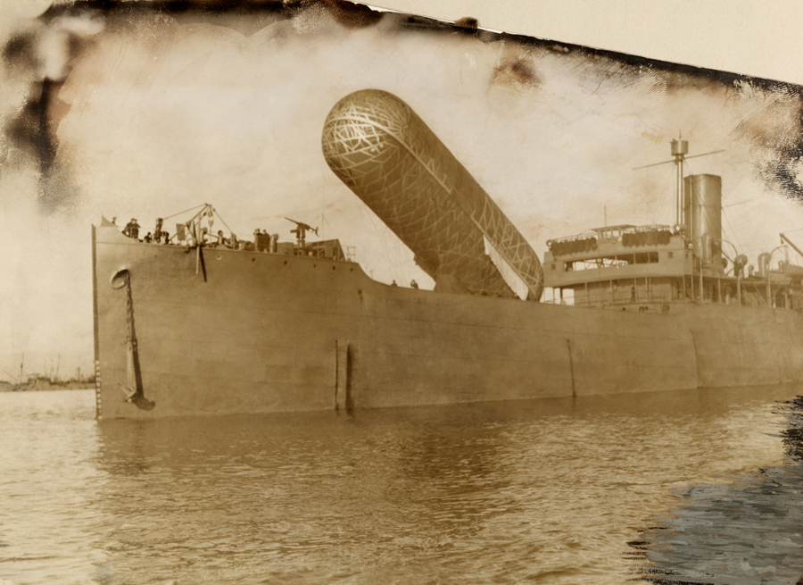 1918. Brit cirkálóról megfigyelő ballont engednek fel..jpg
