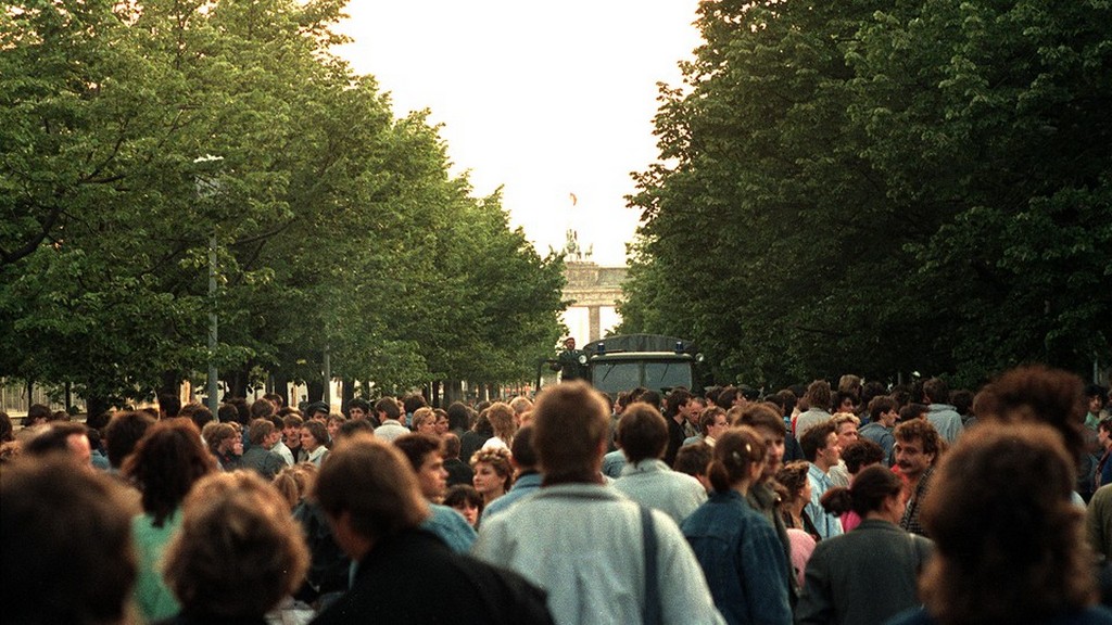 1987_music_fans_in_the_german_democratic_republic_side_of_berlin_are_prevented_from_getting_too_close_to_the_berlin_wall_to_hear_david_bowie_perform.jpg