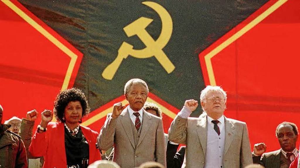 1990_nelson_mandela_at_a_south_african_communist_party_rally_soweto.jpg