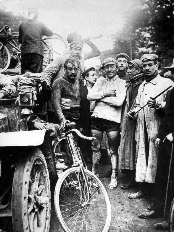 1903_finish_of_the_first_tour_de_france.jpg
