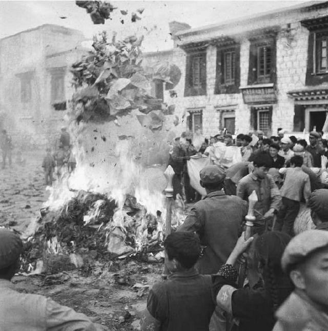 1966_chinese_red_guards_burn_religious_texts_in_tibet_during_cultural_revolution.jpg