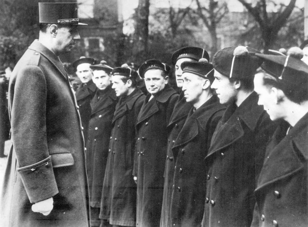 1941_charles_de_gaulle_inspecting_free_french_navy_sailors_in_the_united_kingdom.jpg