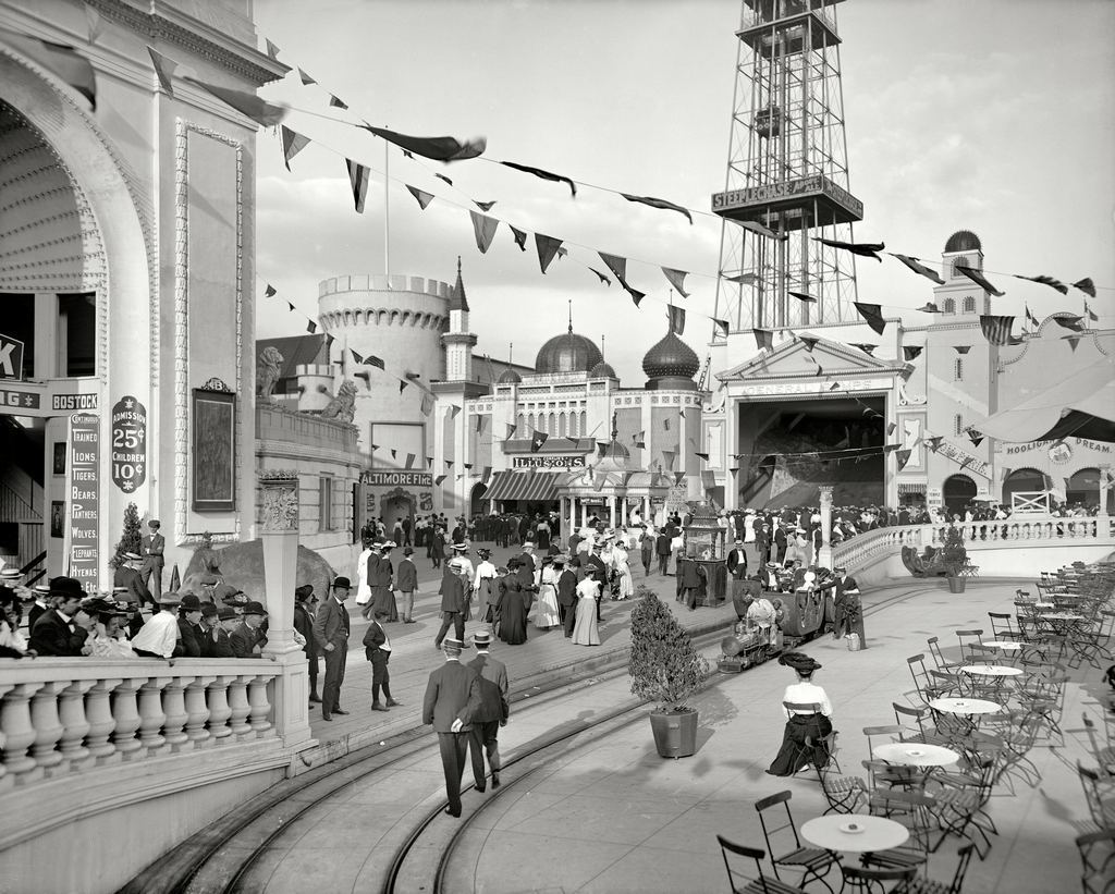 1905_dreamland_amusement_park_at_coney_island_new_york_city2.jpg