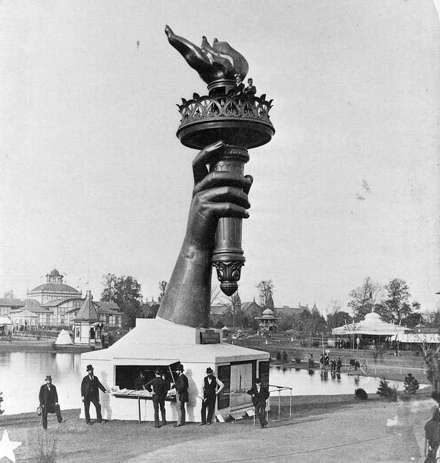 1876_the_right_hand_of_the_yet_to_be_completed_statue_of_liberty_on_display_at_the_1876_centennial_exhibition_in_philadelphia_cr.jpg