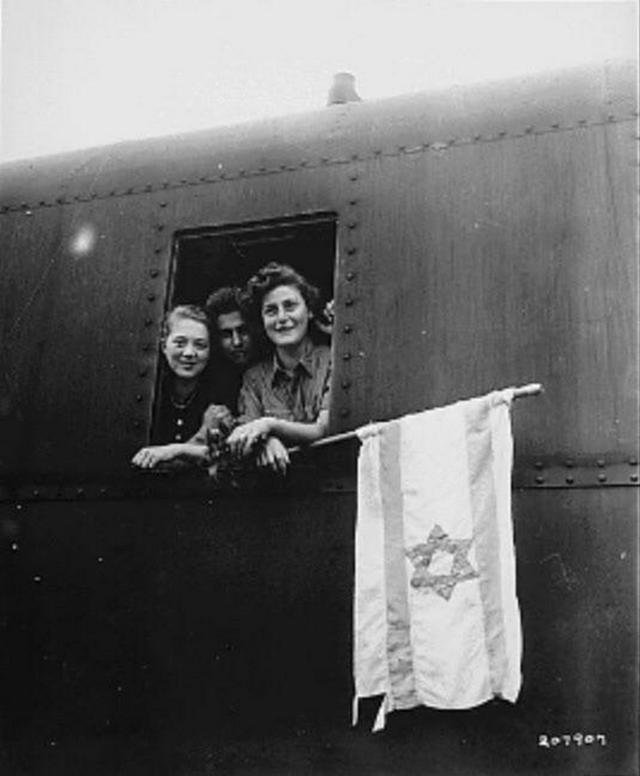 1945_three_jewish_children_on_their_way_to_palestine_after_being_liberated_from_the_buchenwald_concentration_camp_pol_lat_hun.jpg