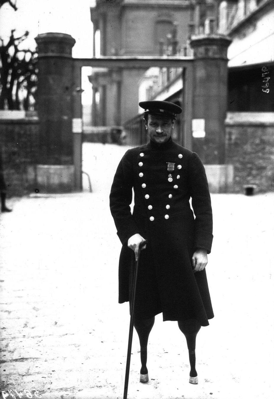 1915. Jean-Marie Caujolle, az első világháborúban az első hivatalosan megsérült francia katona..jpg
