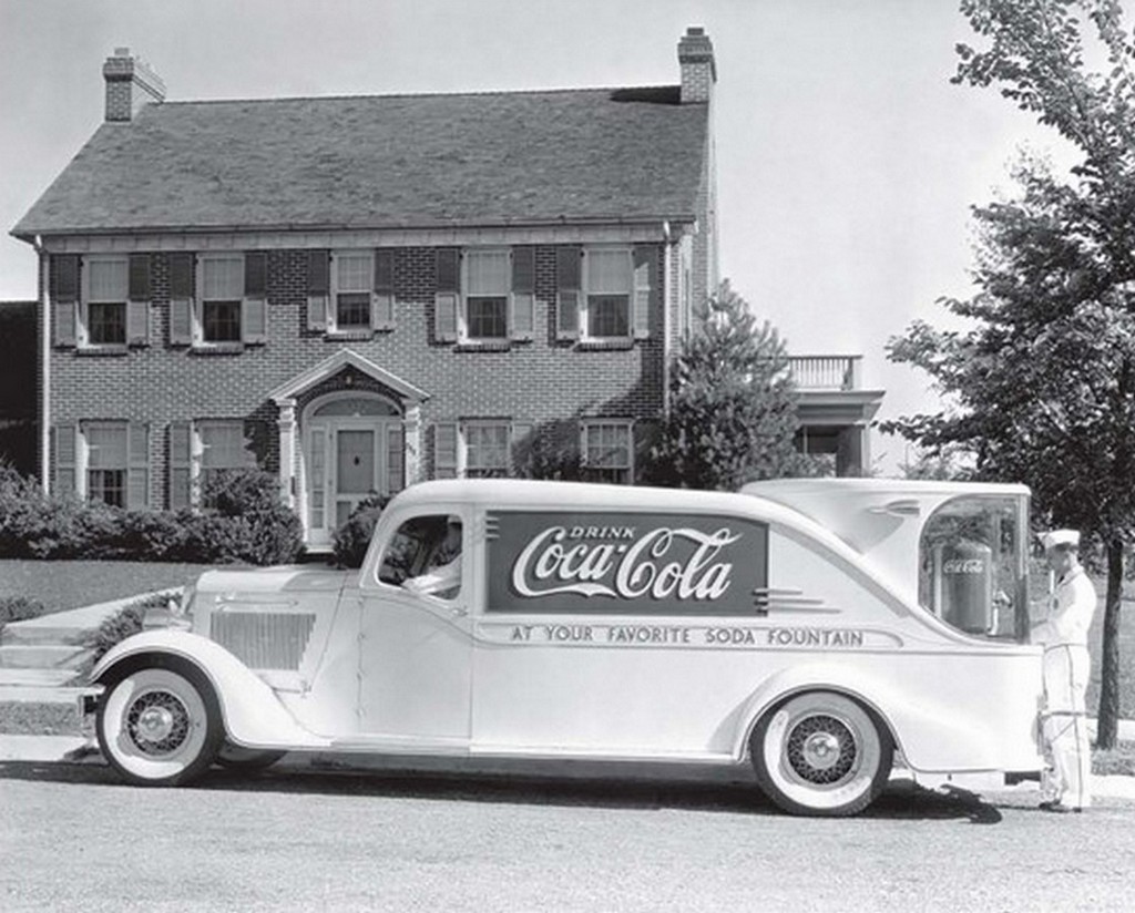 1934_the_coca_cola_home_sampling_van.jpg