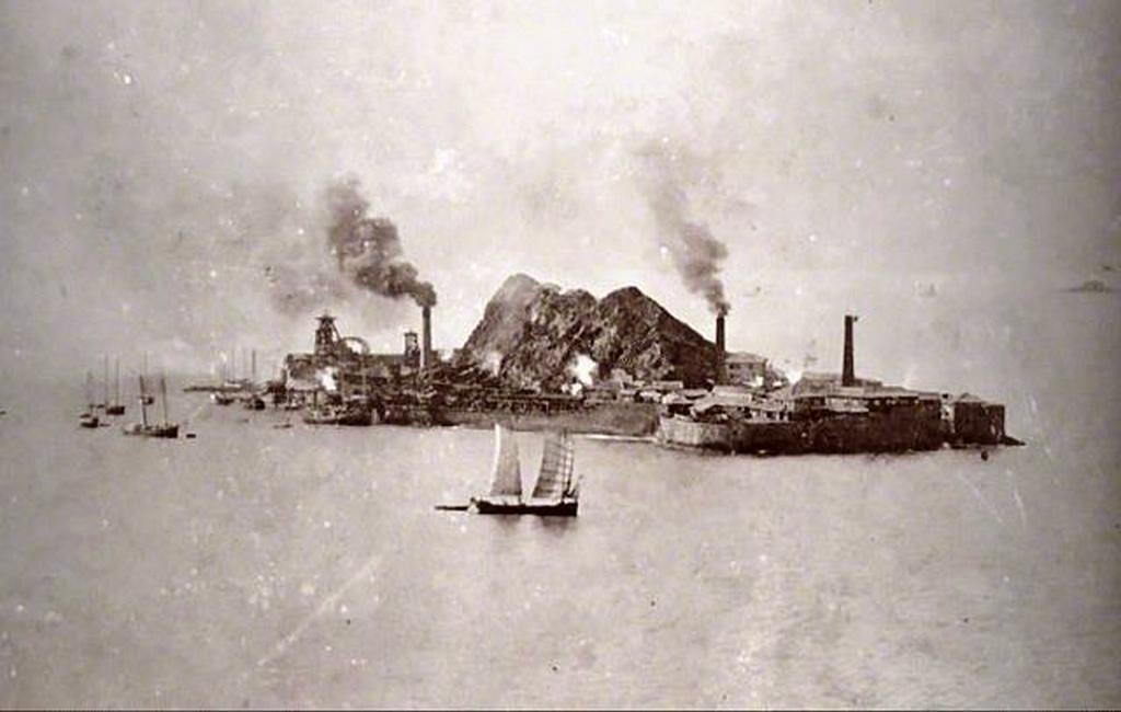 1910_korul_gunkanjima_battleship_island_was_built_by_the_mitshubishi_corporation_to_house_5000_workers_who_were_working_in_the_undersea_coal_mine.jpg