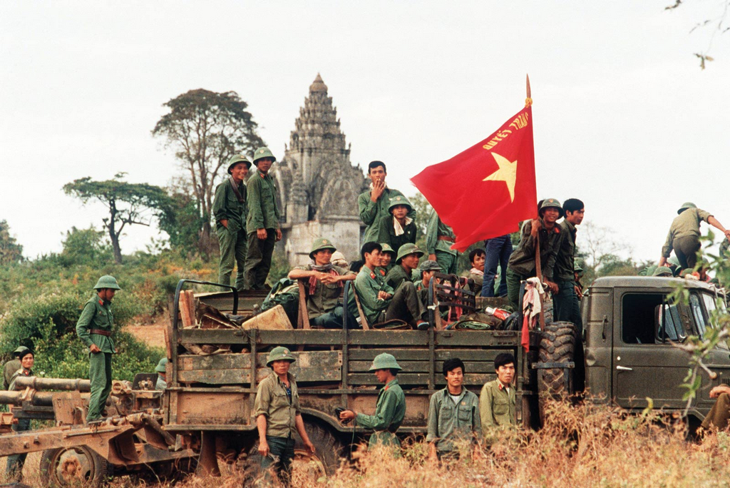 1978_vietnamese_soldiers_taking_a_break_after_liberating_a_city_from_the_khmer_rouge.png