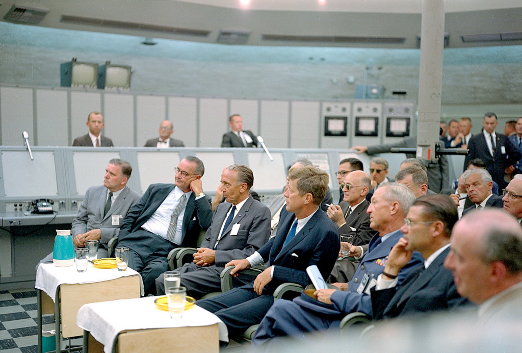 1962_u_s_president_john_f_kennedy_and_u_s_vice_president_lyndon_b_johnson_at_a_briefing_at_blockhouse_34_cape_canaveral_missile_test.jpg