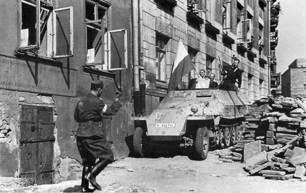 1944_aug_warsaw_insurgents_with_german_armored_fighting_vehicle_captured_from_the_panzer_division_ss_viking.jpg