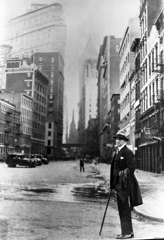 1925_vlagyimir_majakovszkij_new_yorkban.jpeg