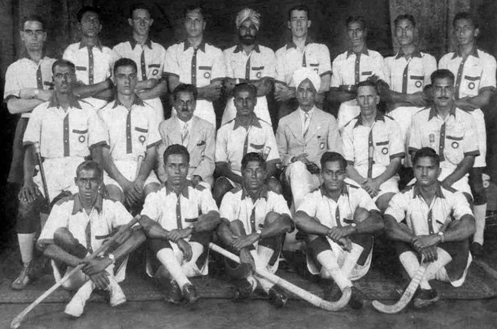 1936_indian_hockey_team_won_a_gold_medal_in_berlin_olympics_defeated_germany_by_8-1.jpg