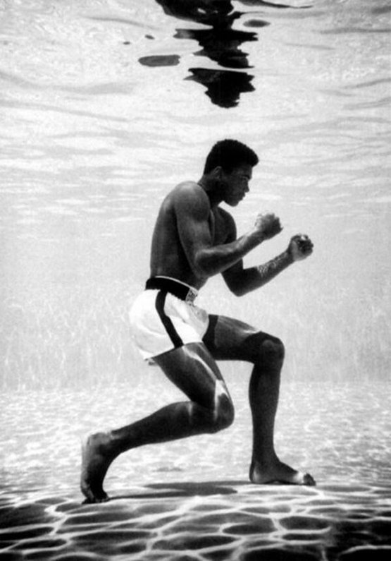 1961_muhammad_ali_training_underwater_in_miami.jpg
