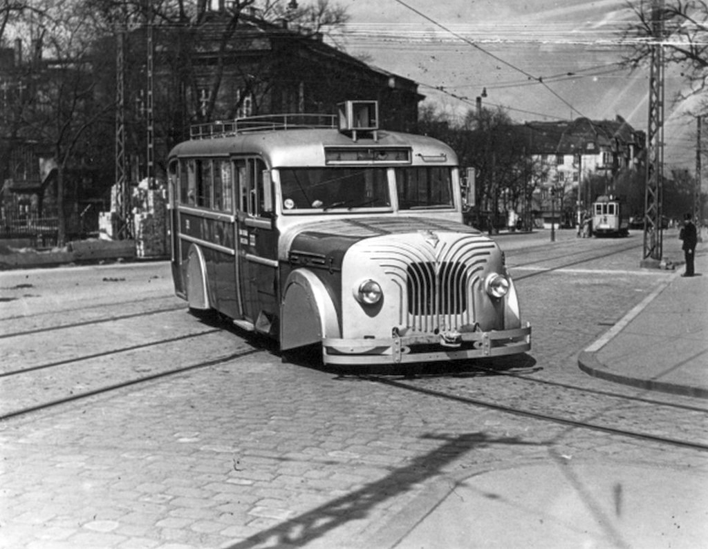 1942_sinautobusz_probajarata_cr.jpg