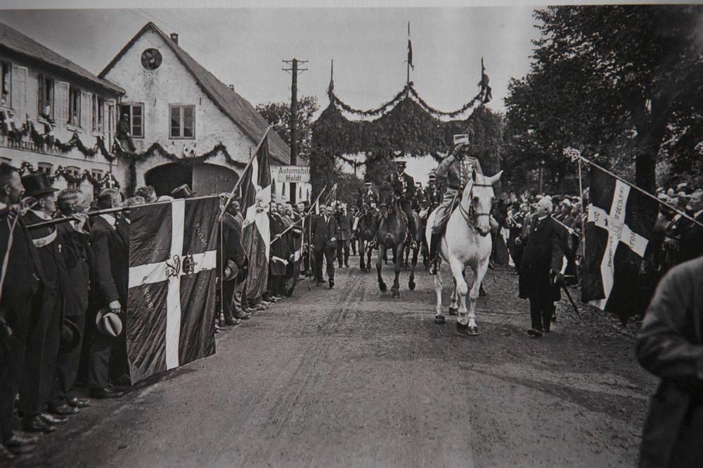 1920. A dán király belovagol a frissen Dániához csatolt német Észak-Slesvig tartományba..jpg