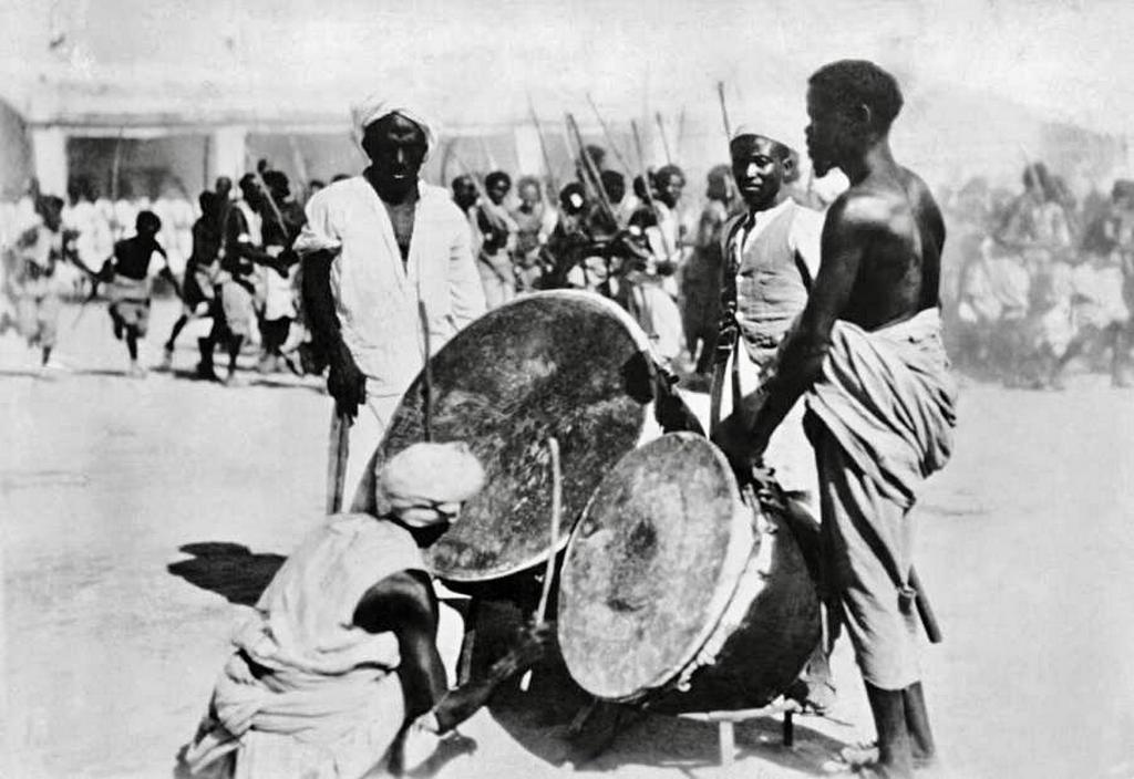 1935_ethiopian_villagers_sound_the_war_drums_to_gather_troops_to_fight_the_invading_italians_ethiopia.jpg