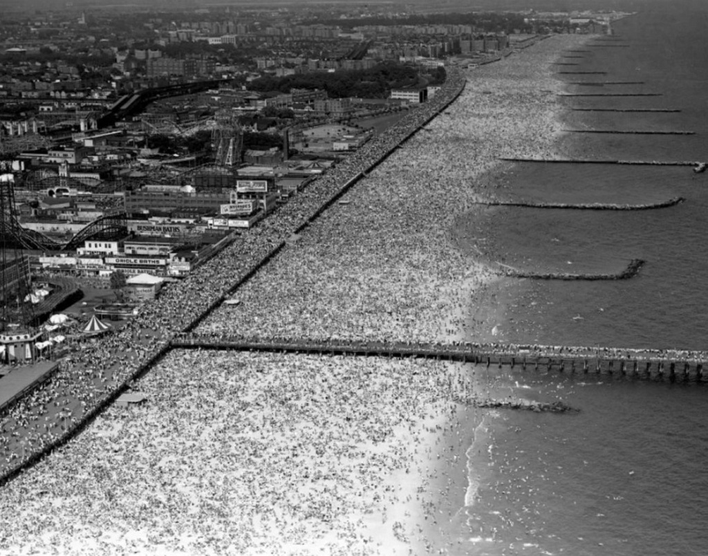 1946_coney_island.jpg