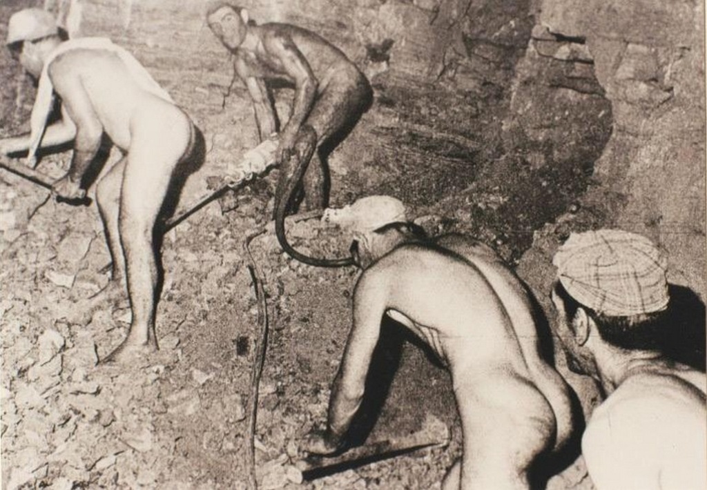 1950_sulfur_miners_working_nude_because_of_the_heat_in_the_floristella_grottacalda_mines_in_sicily.jpg