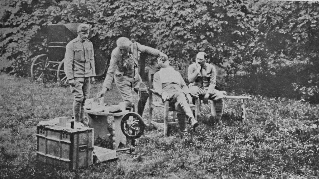 1916_austro-hungarian_army_dentistry_in_the_field.jpg