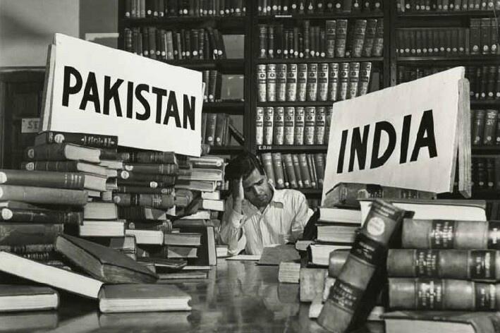 1947. Pakisztán és India szétválásakor a könyveken is megosztoztak. Ja és körülbelül 3 millió ember is meghalt az erőszakhullámban..jpg