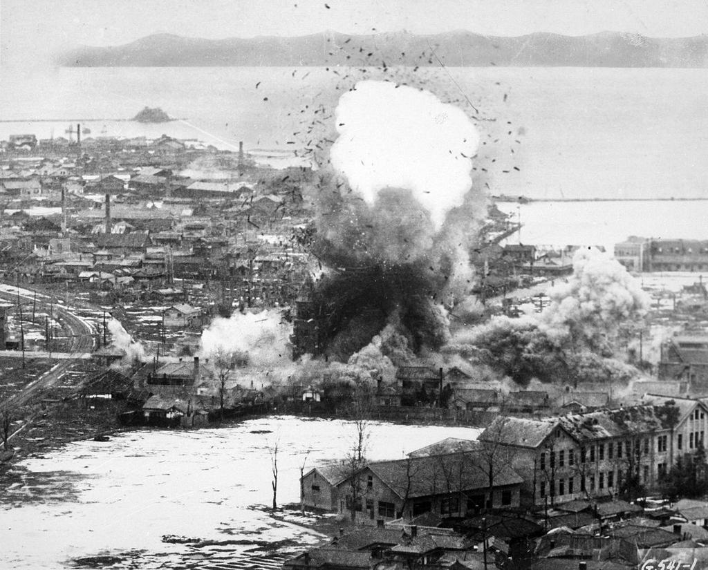1950-53_us_bombing_of_wonsan_north_korea_during_the_korean_war.jpg