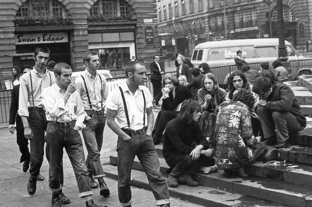 1969_skinheads_and_hippies_london.jpg