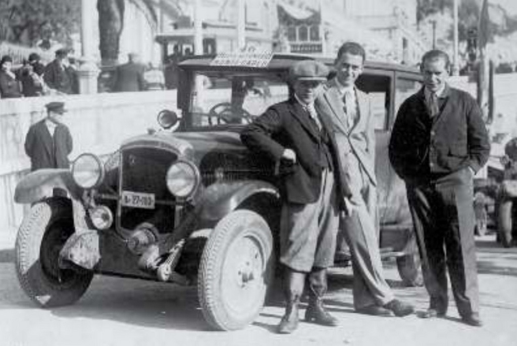 1929_szmick_viktor_a_monte_carlo-i_ralin_masodik_helyezest_elert_weiss_manfred_tipusu_autojaval.jpg