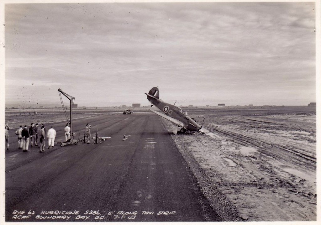 1943_baleset_egy_hurrican_vadaszgeppel_a_royal_canadian_air_force_bazisan.jpg